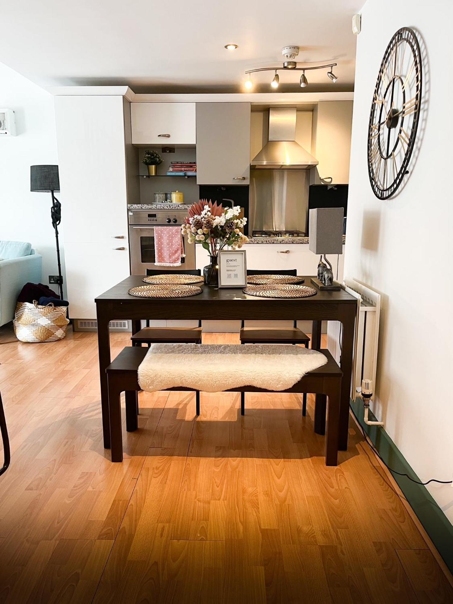 Jungle Escape, City Apartment With Parking & Terrace Chester Kültér fotó